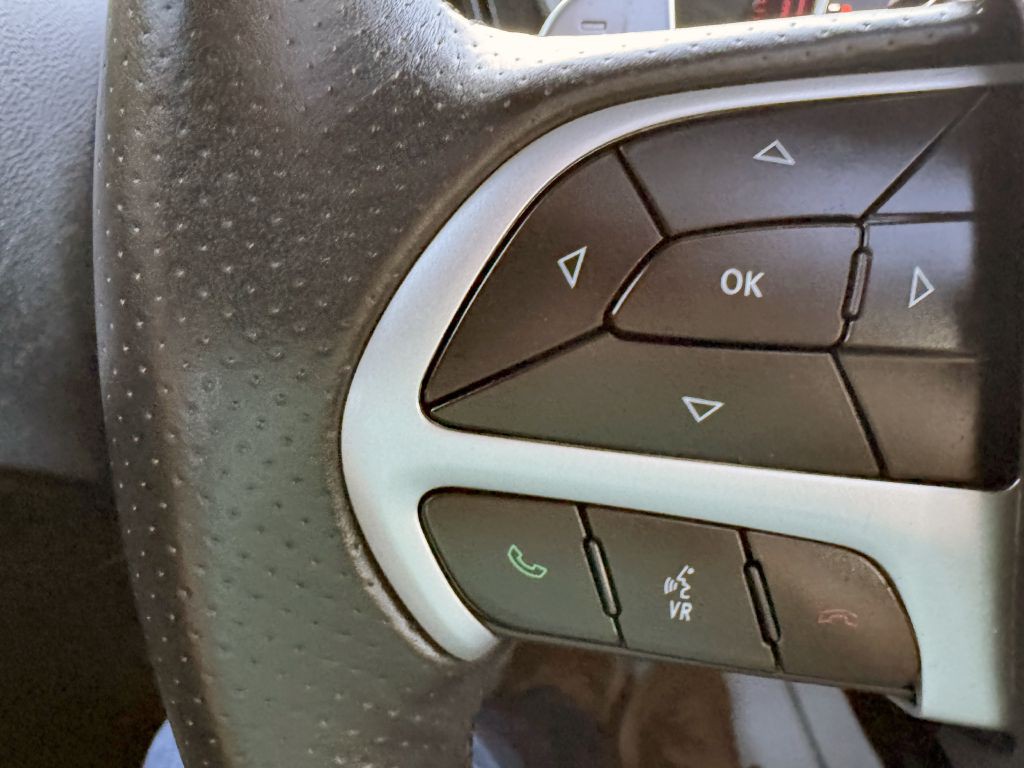2017 Dodge Challenger Image 20