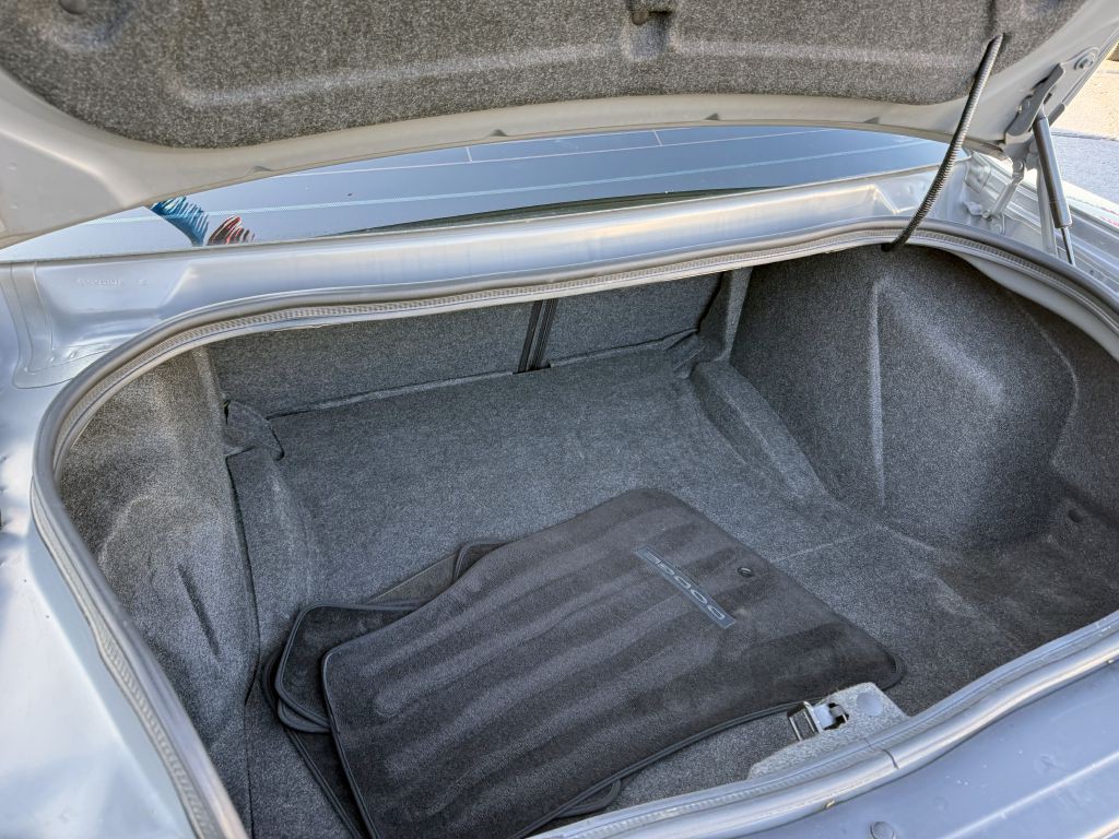 2017 Dodge Challenger Image 24