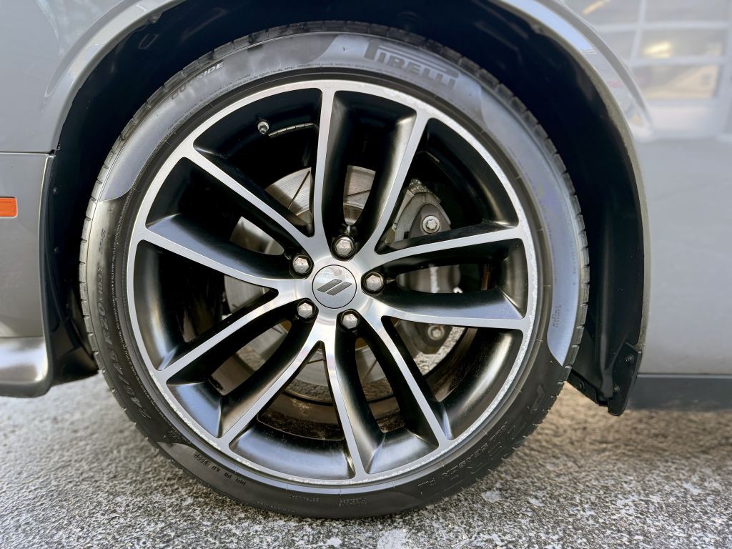 2017 Dodge Challenger Image 31