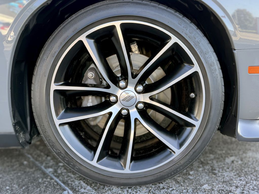 2017 Dodge Challenger Image 32