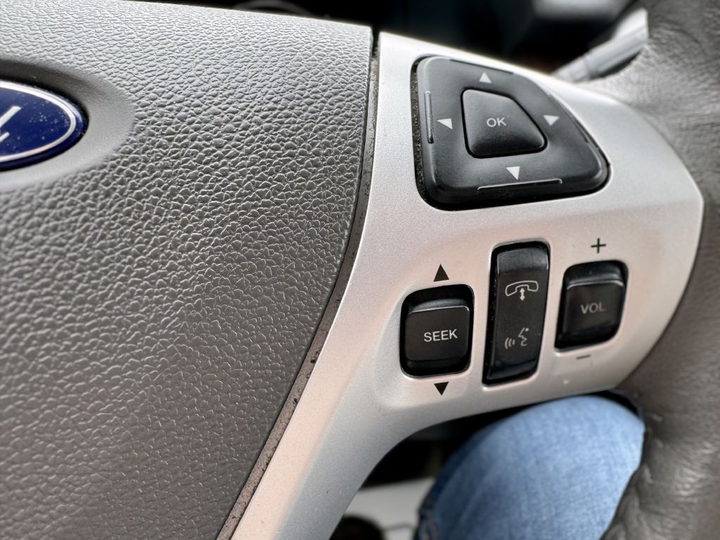 2011 Ford Edge Image 17