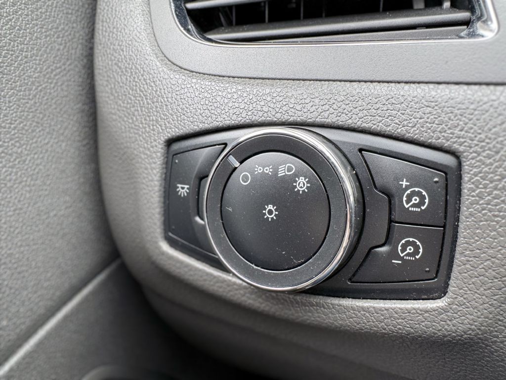 2011 Ford Edge Image 21
