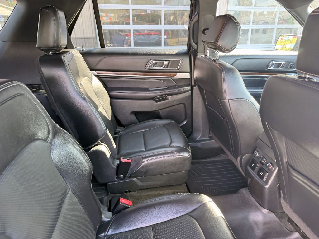 2017 Ford Explorer Image 13
