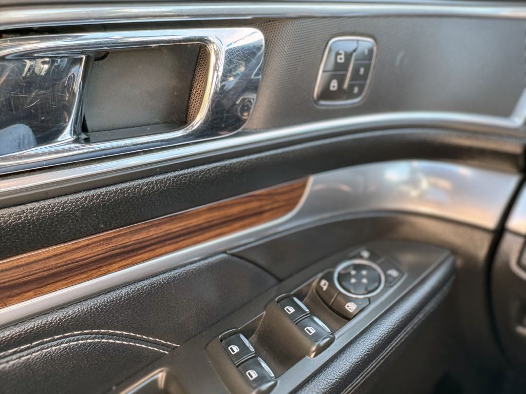 2017 Ford Explorer Image 25