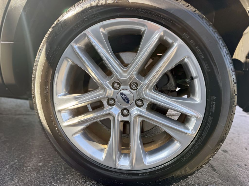 2017 Ford Explorer Image 27