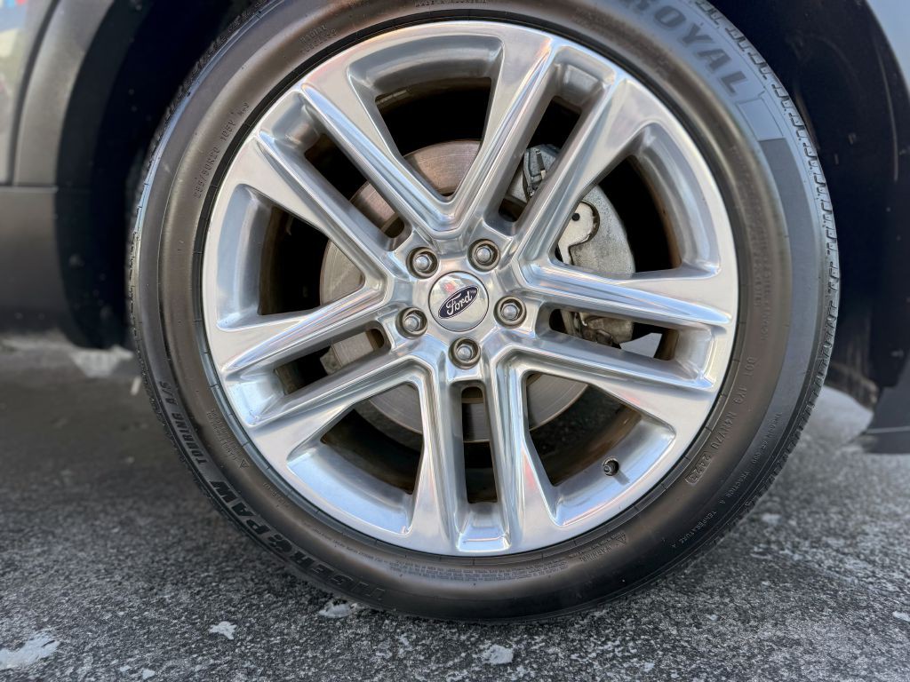 2017 Ford Explorer Image 28