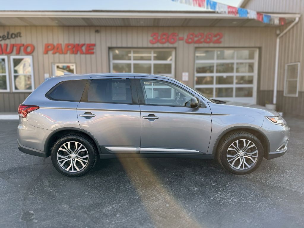2018 Mitsubishi Outlander Image 1