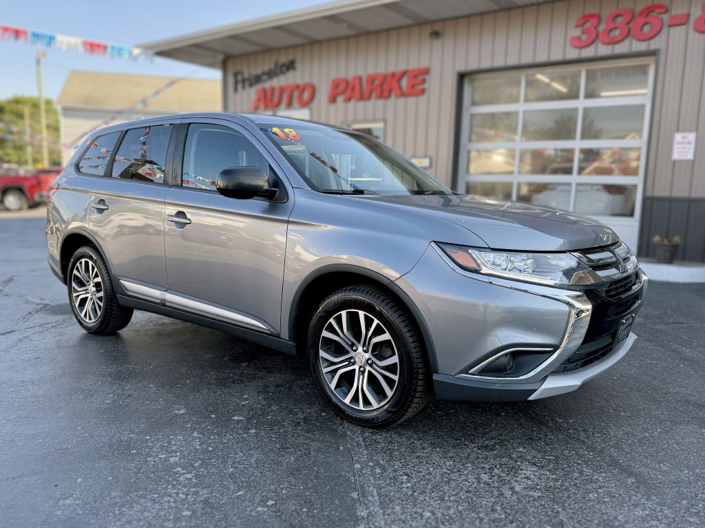 2018 Mitsubishi Outlander Image 2