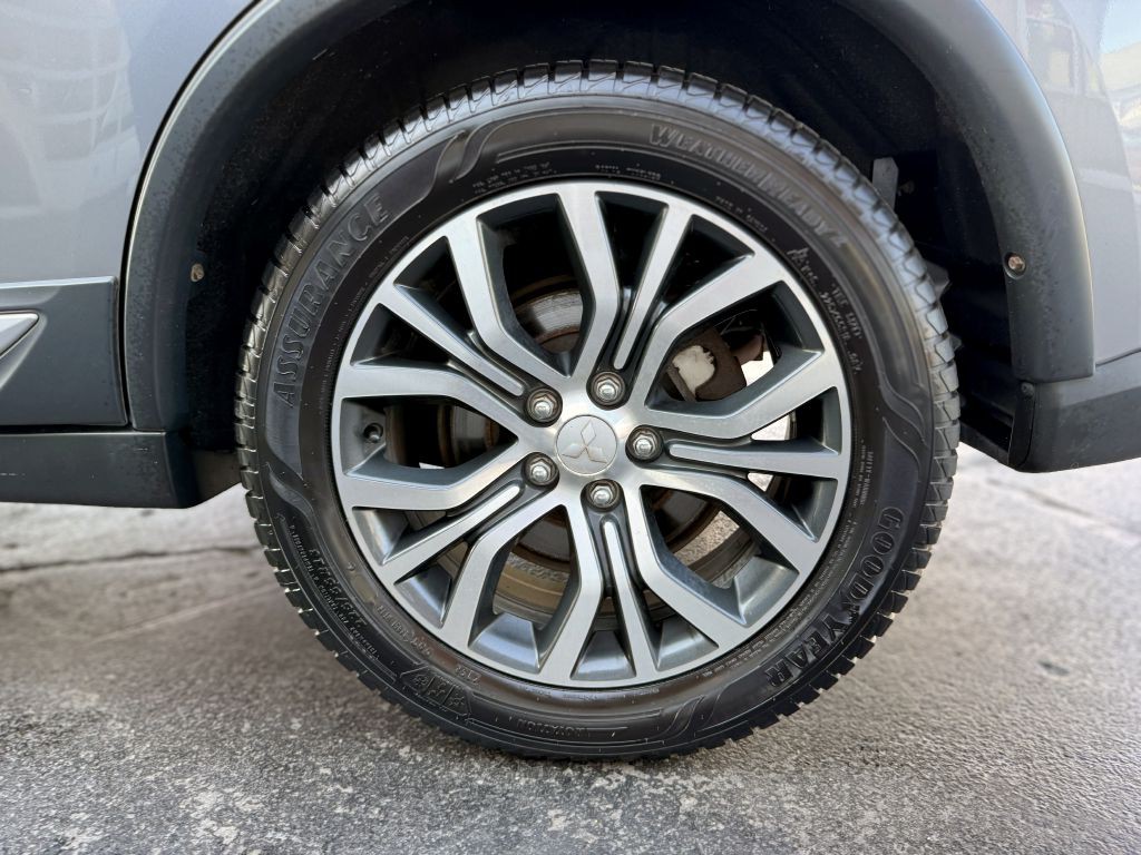2018 Mitsubishi Outlander Image 22