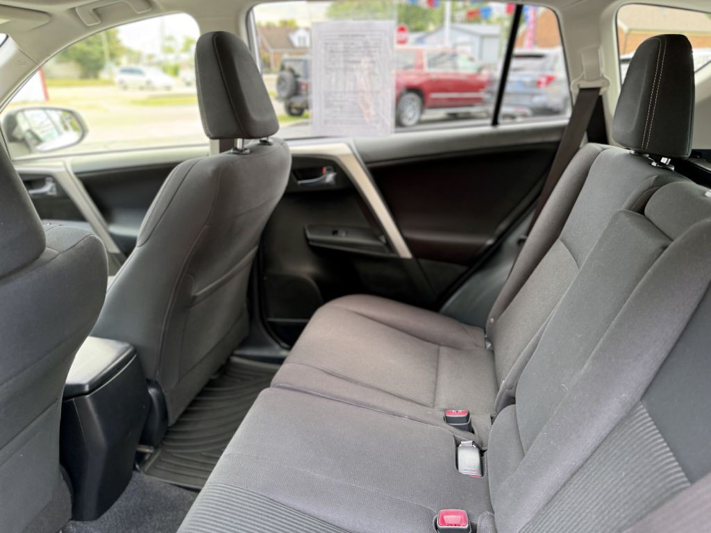 2015 Toyota Rav4 Image 10