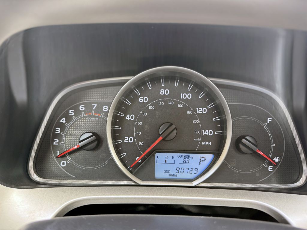 2015 Toyota Rav4 Image 14