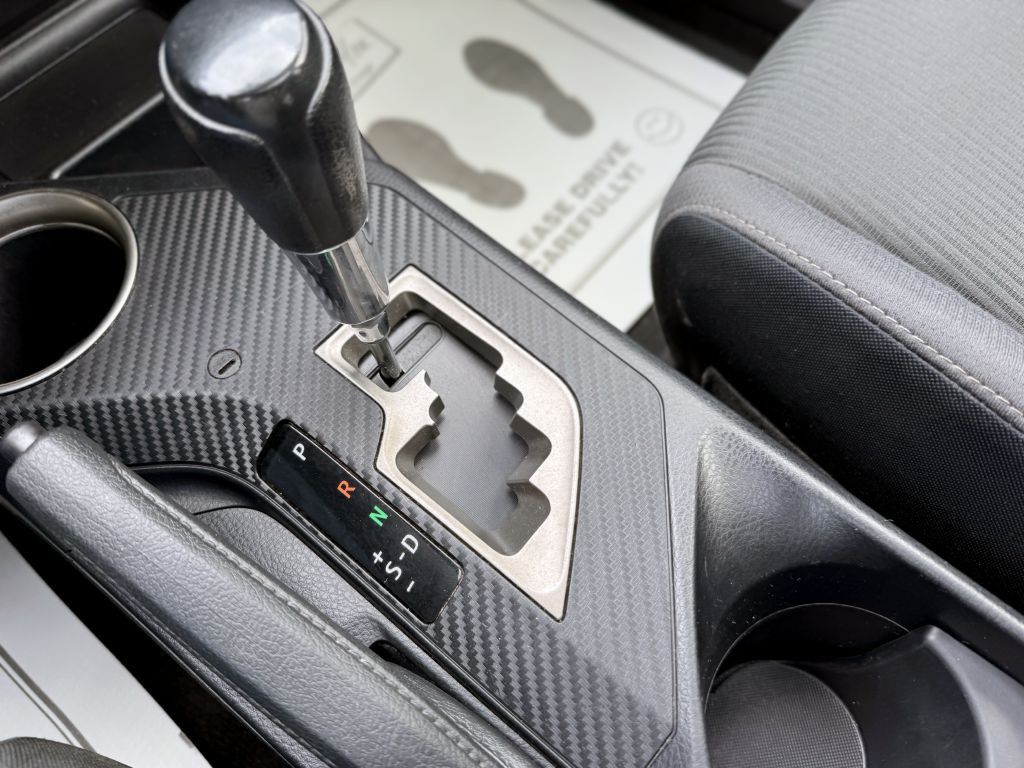 2015 Toyota Rav4 Image 22
