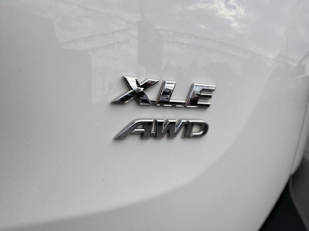 2015 Toyota Rav4 Image 27