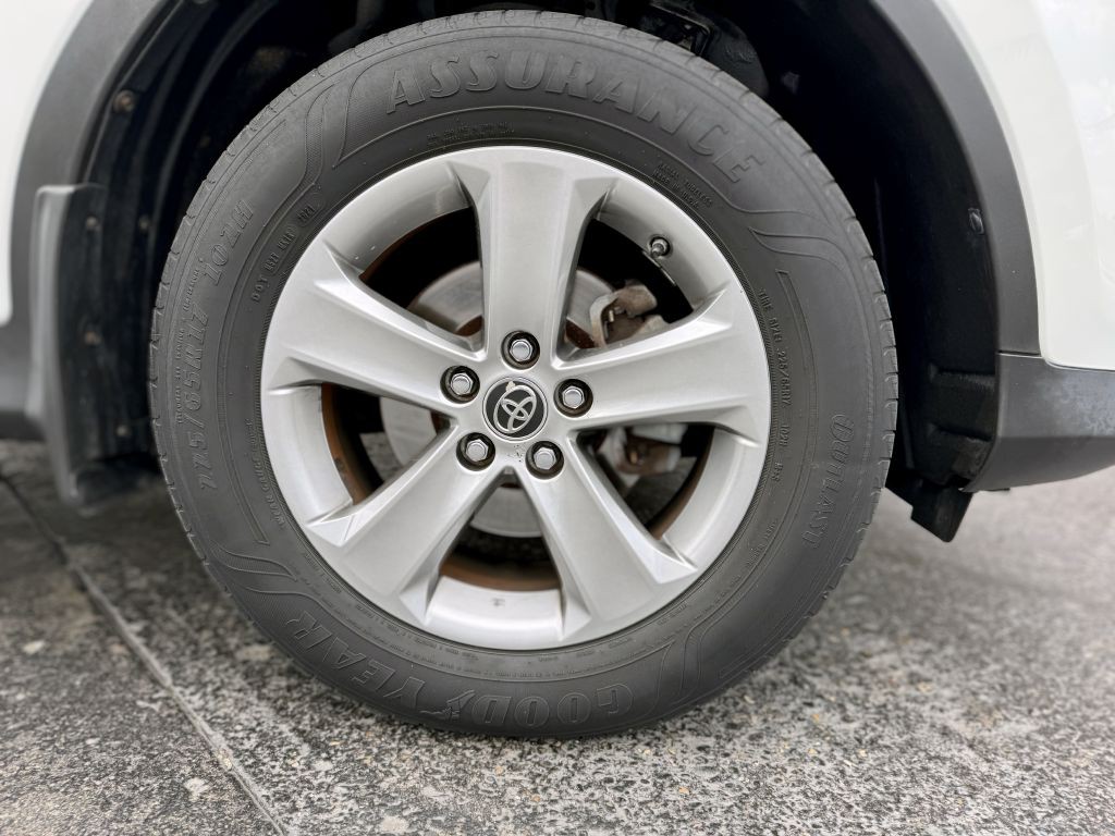 2015 Toyota Rav4 Image 28