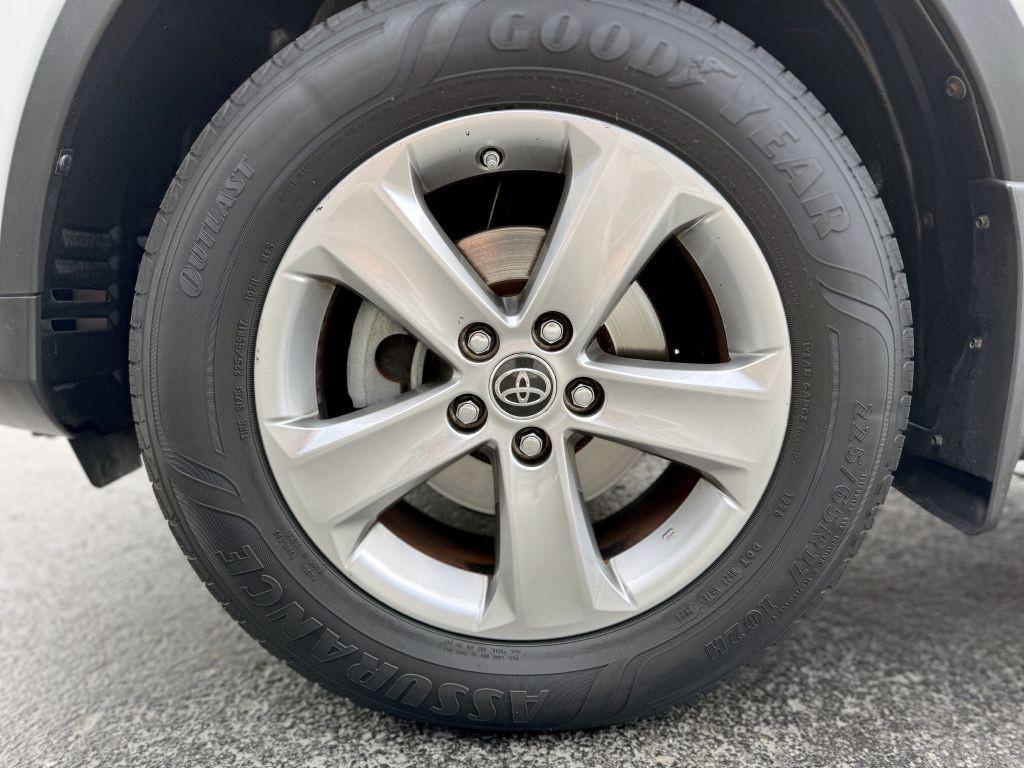 2015 Toyota Rav4 Image 30