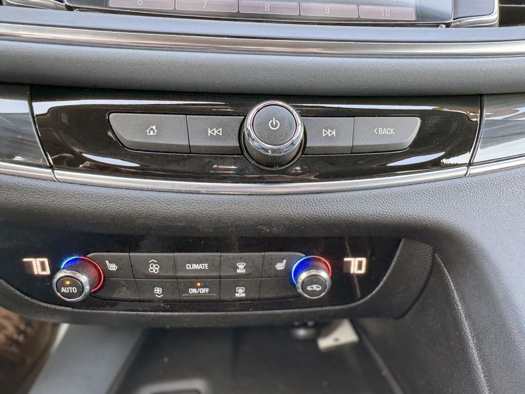 2019 Buick Enclave Image 21