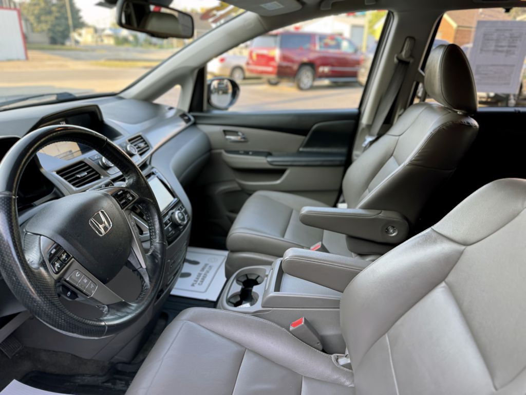 2015 Honda Odyssey Image 9