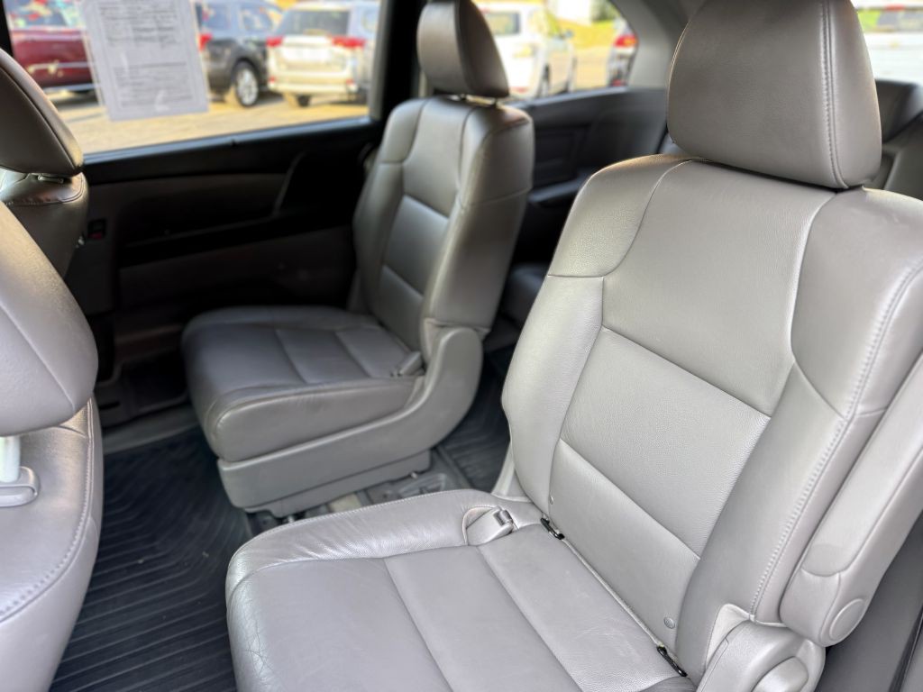 2015 Honda Odyssey Image 10
