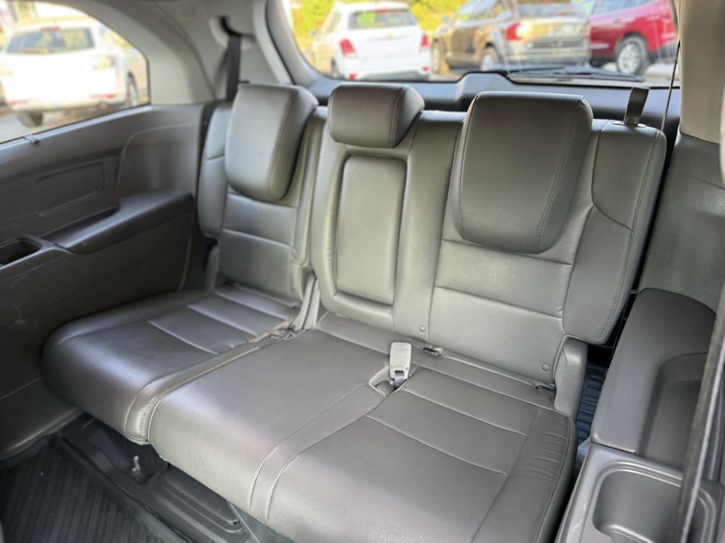 2015 Honda Odyssey Image 11