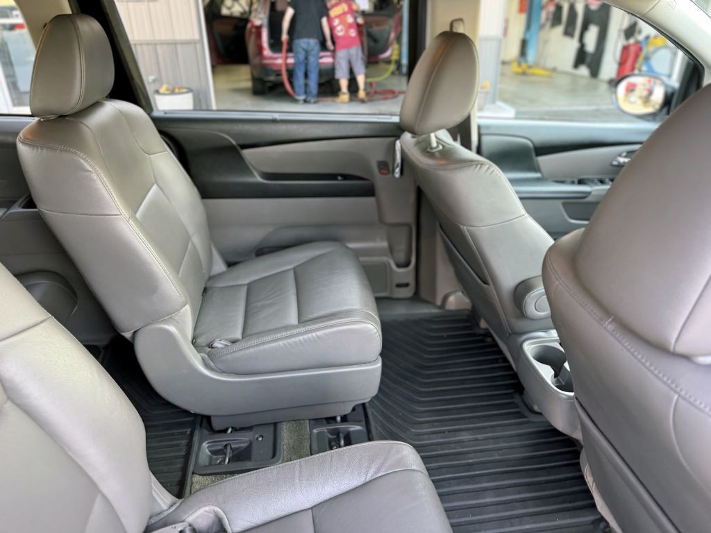 2015 Honda Odyssey Image 14