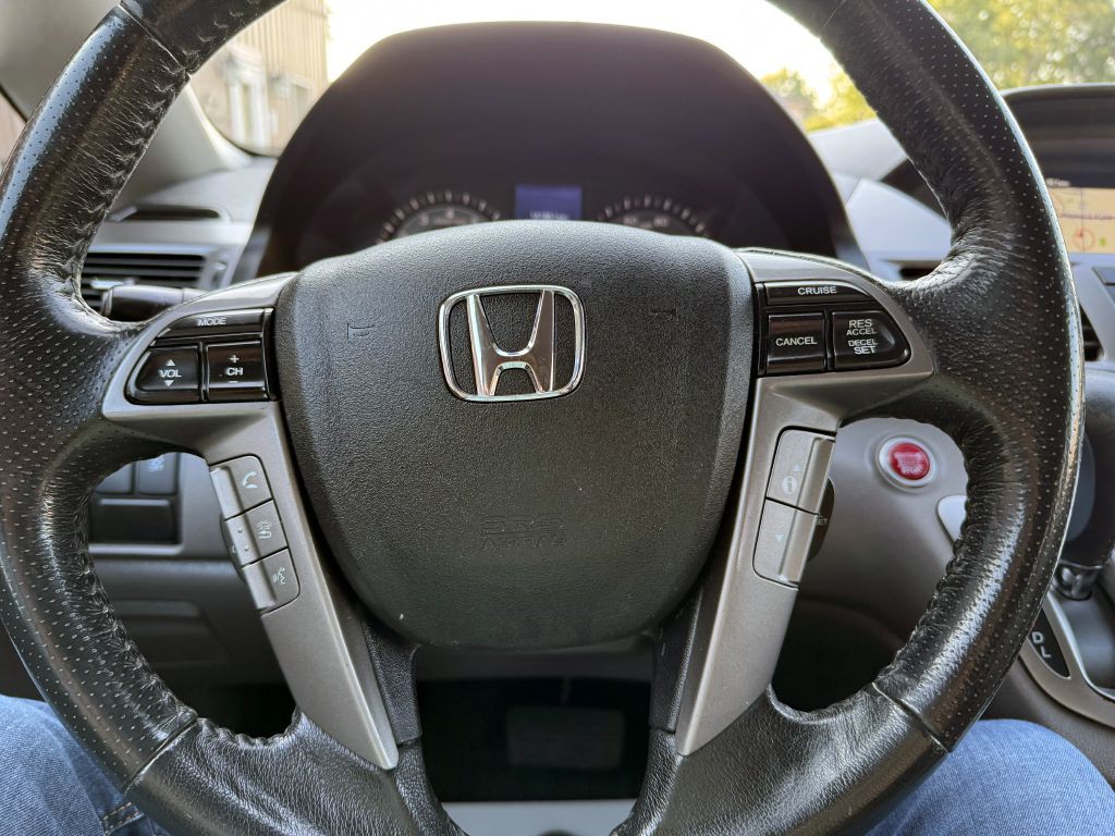 2015 Honda Odyssey Image 17