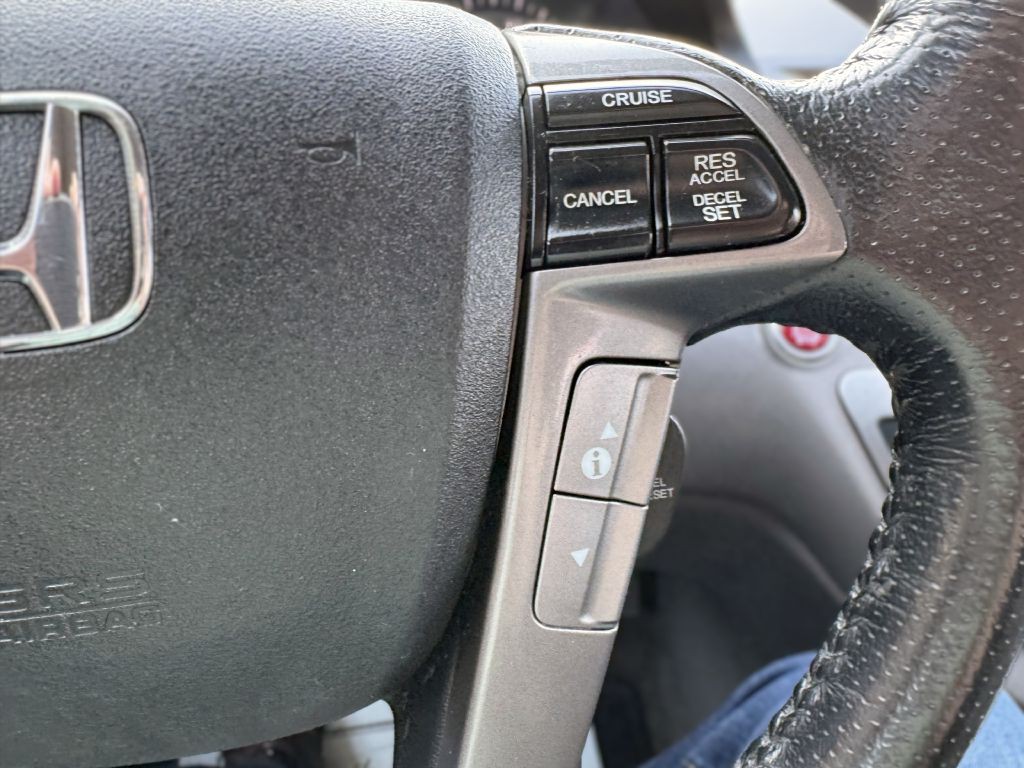 2015 Honda Odyssey Image 19