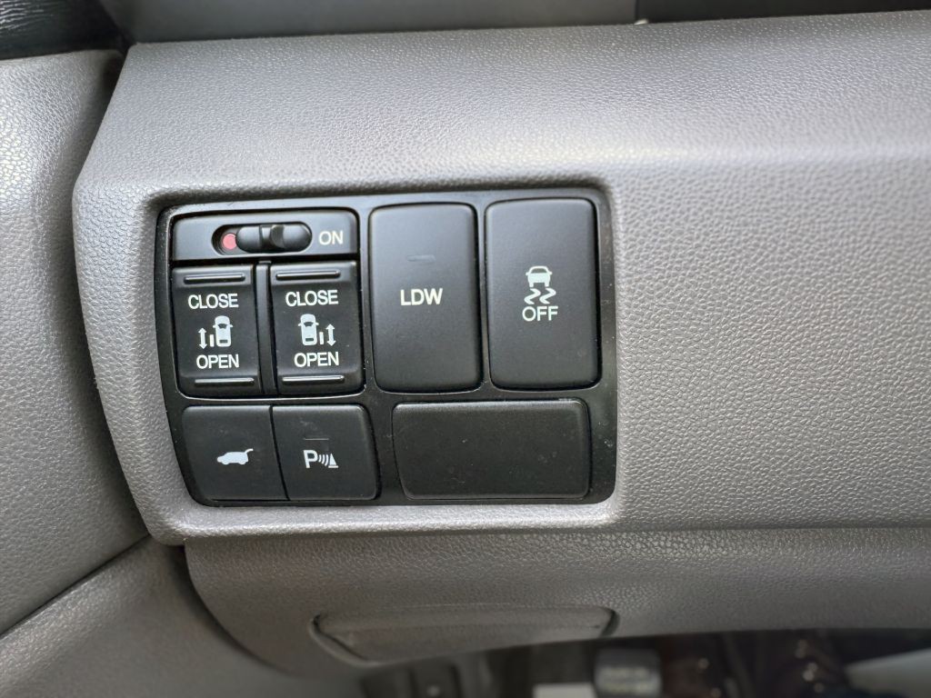 2015 Honda Odyssey Image 27