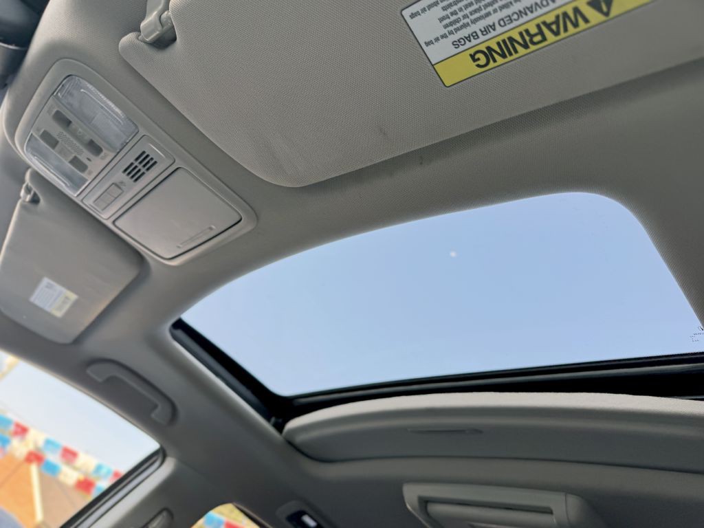 2015 Honda Odyssey Image 30