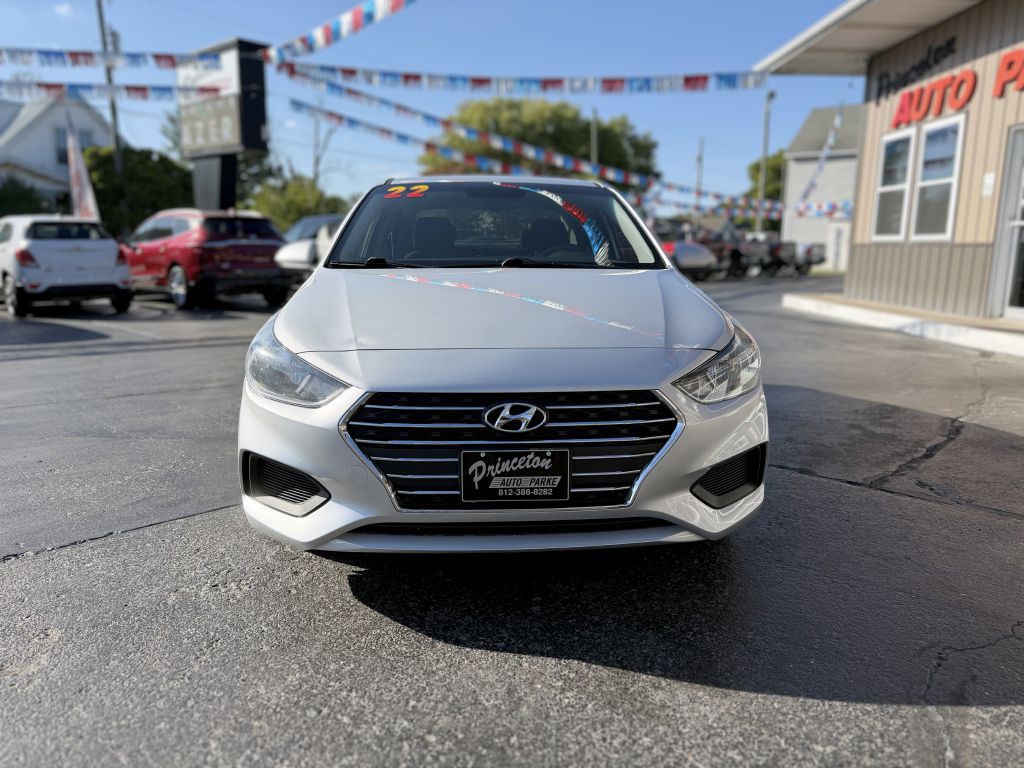 2022 Hyundai Accent Image 3