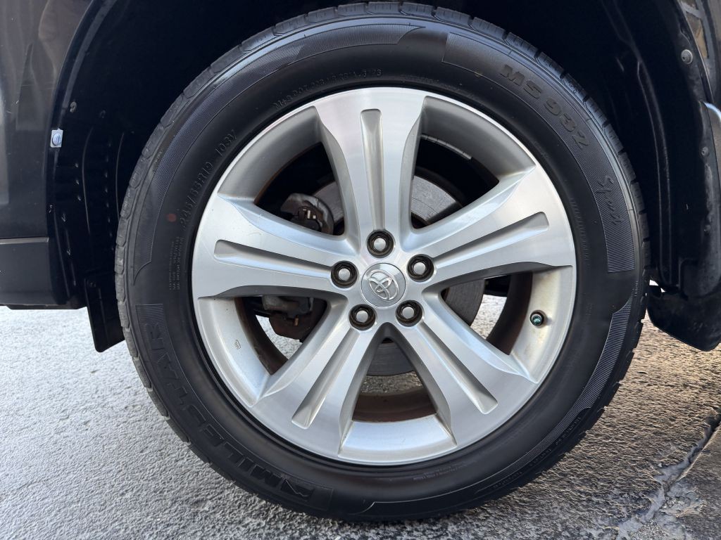 2013 Toyota Highlander Image 9