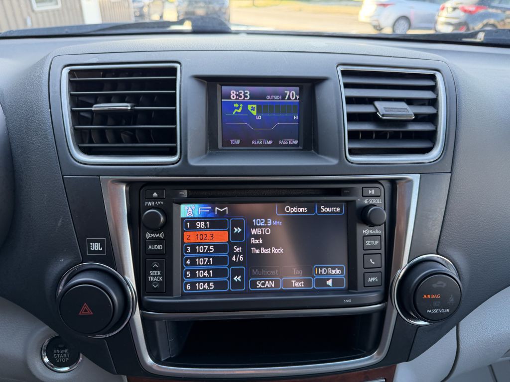 2013 Toyota Highlander Image 19