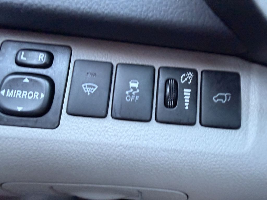 2013 Toyota Highlander Image 24