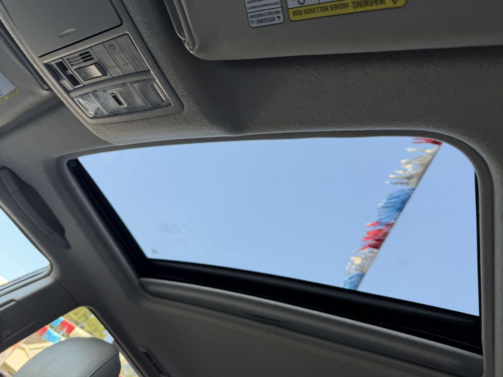 2013 Toyota Highlander Image 26