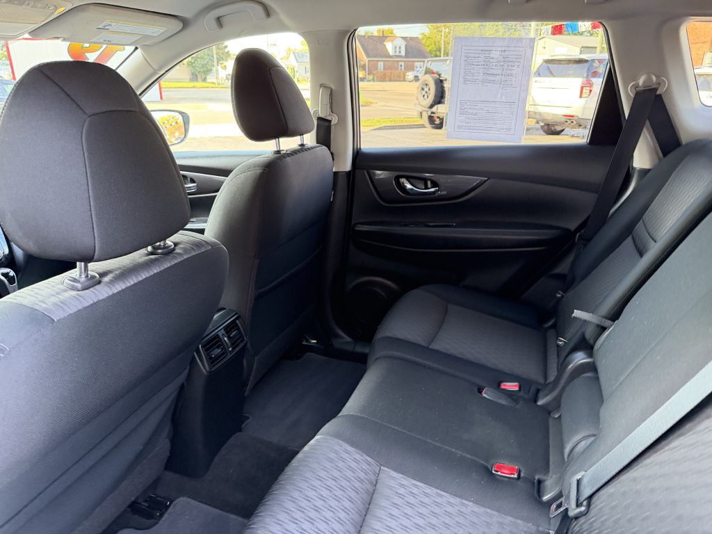 2019 Nissan Rogue Image 10