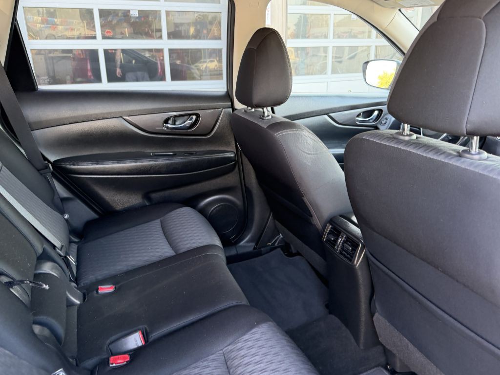 2019 Nissan Rogue Image 12