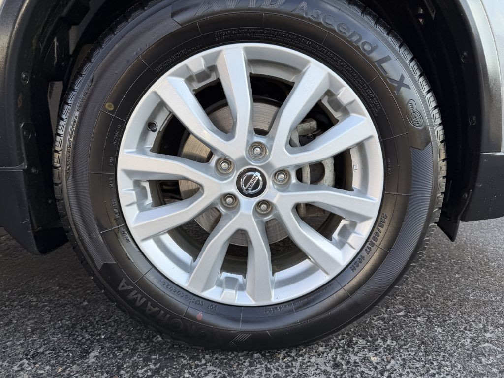 2019 Nissan Rogue Image 25