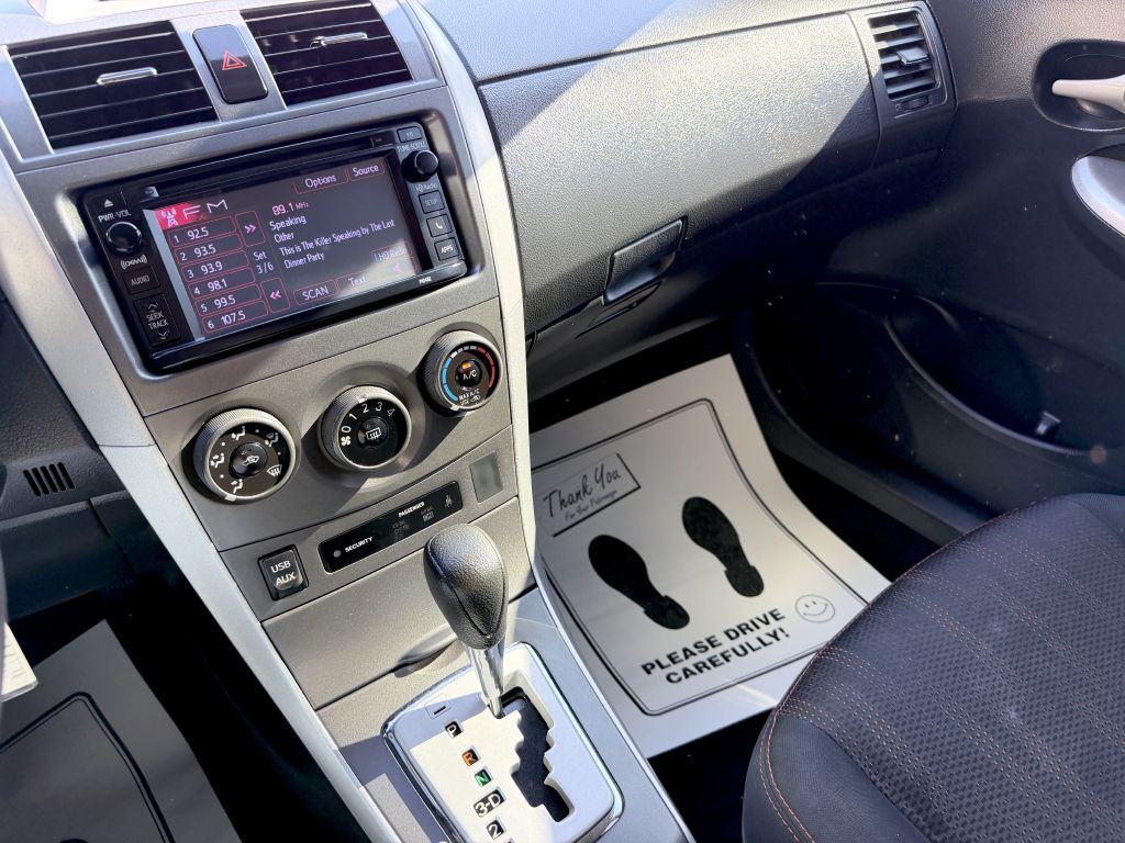 2013 Toyota Corolla Image 16