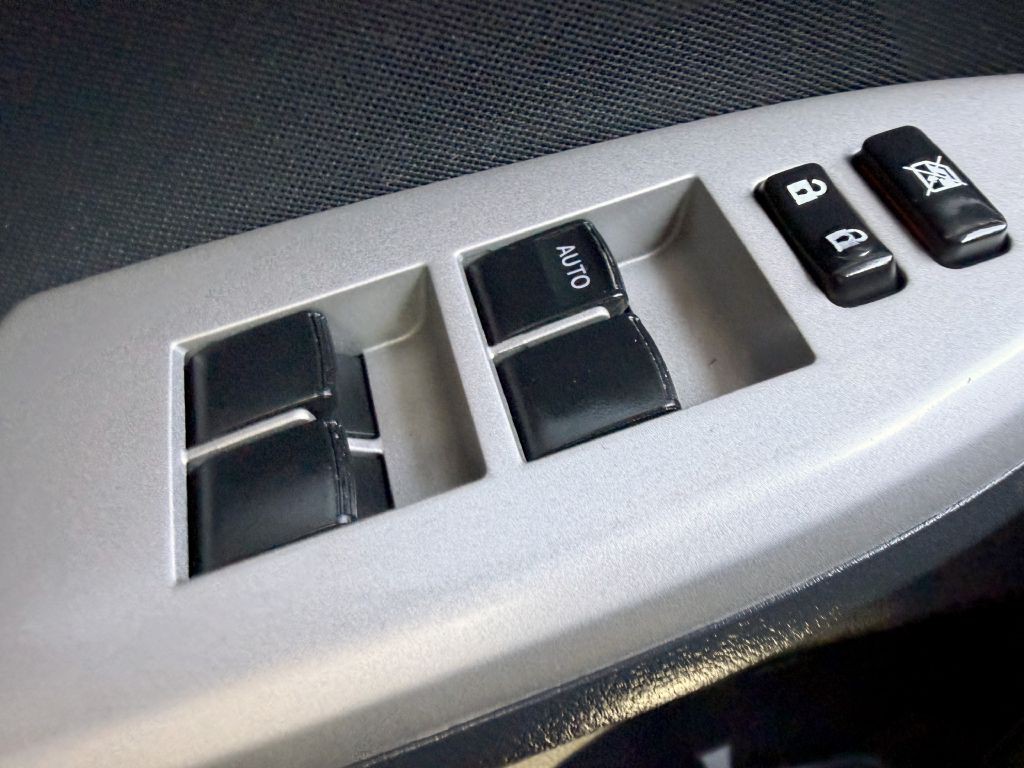 2013 Toyota Corolla Image 20