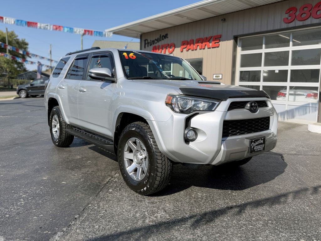 2016 Toyota 4Runner Image 2