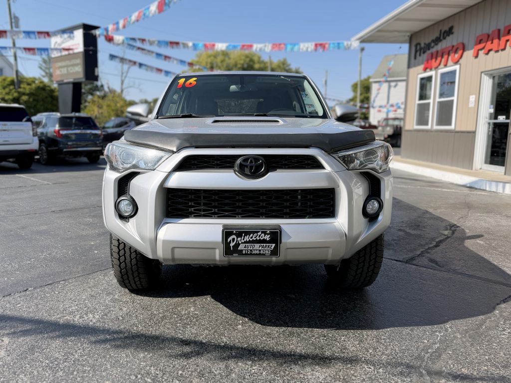 2016 Toyota 4Runner Image 3