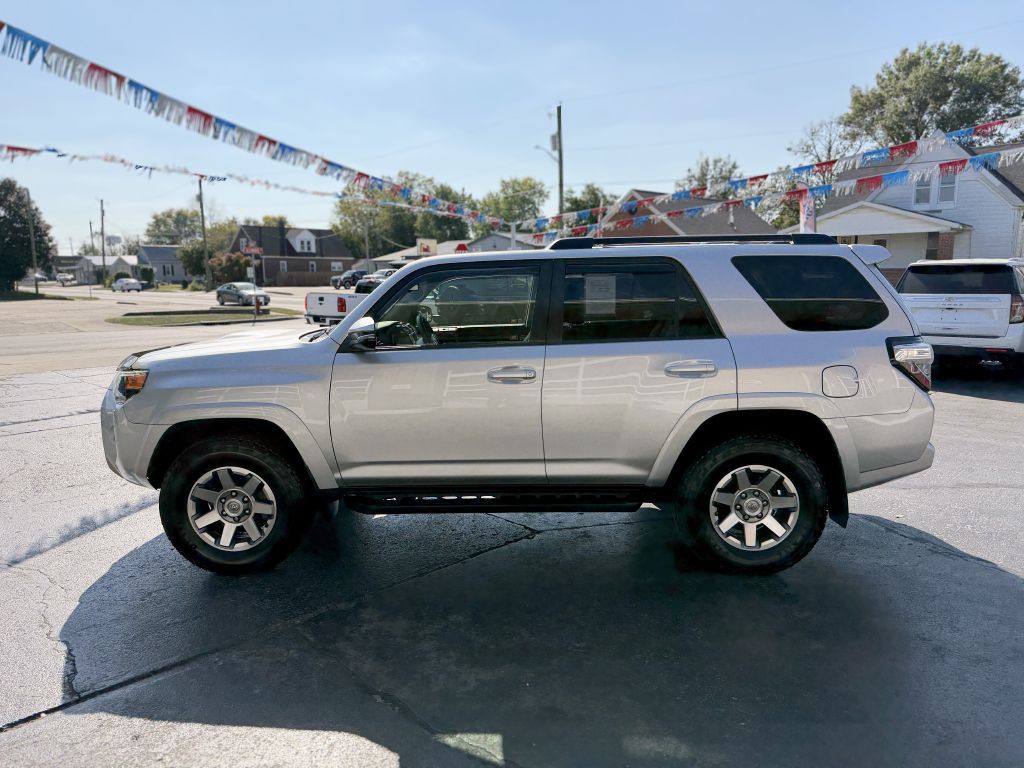 2016 Toyota 4Runner Image 5