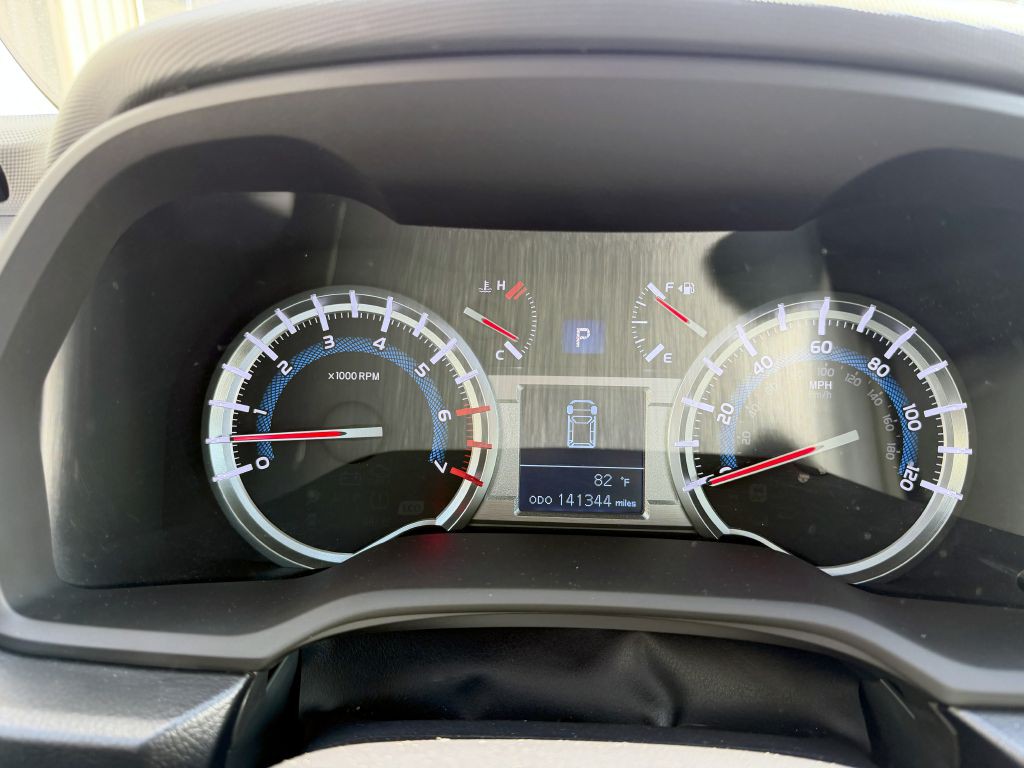 2016 Toyota 4Runner Image 15