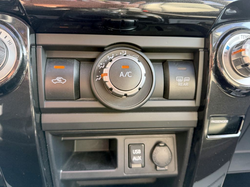 2016 Toyota 4Runner Image 17