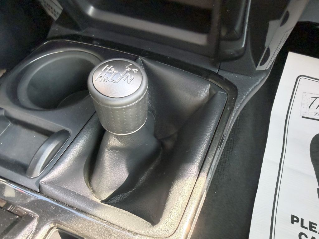 2016 Toyota 4Runner Image 18