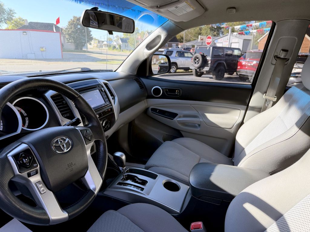 2014 Toyota Tacoma Image 9