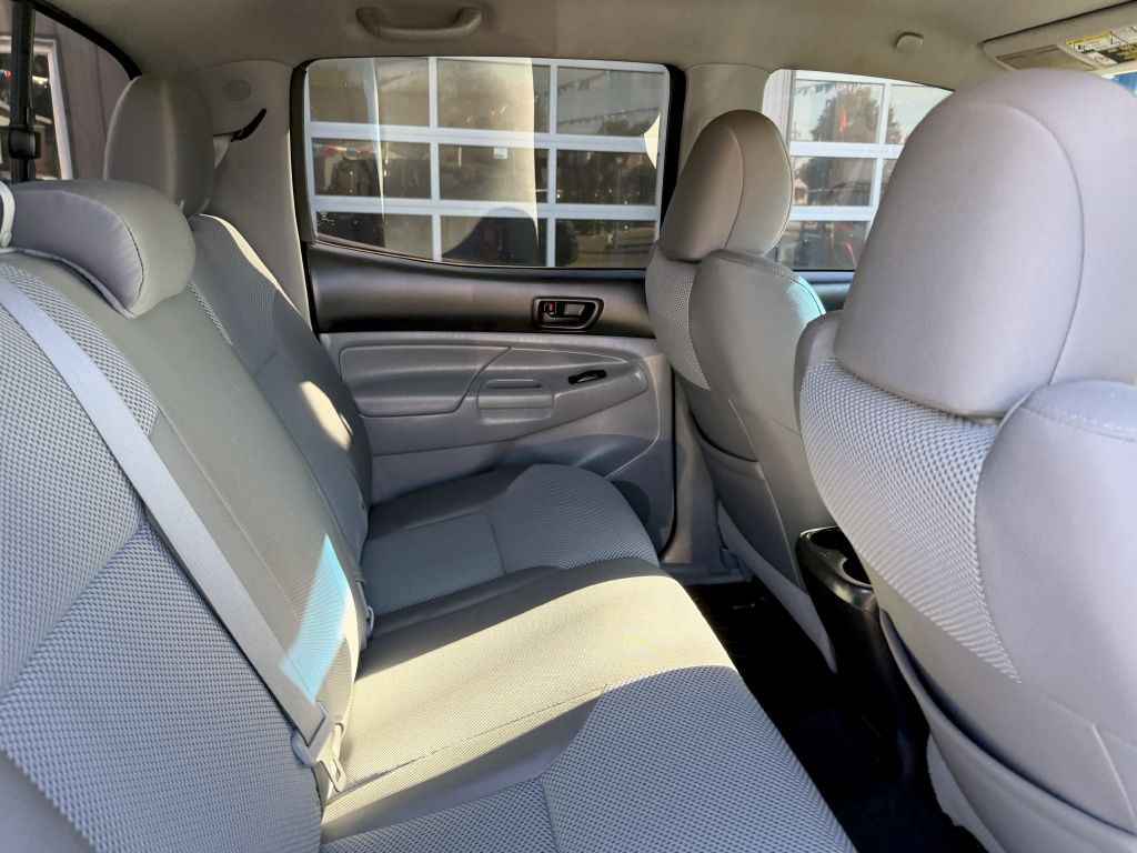 2014 Toyota Tacoma Image 12