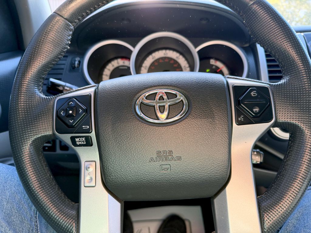 2014 Toyota Tacoma Image 13