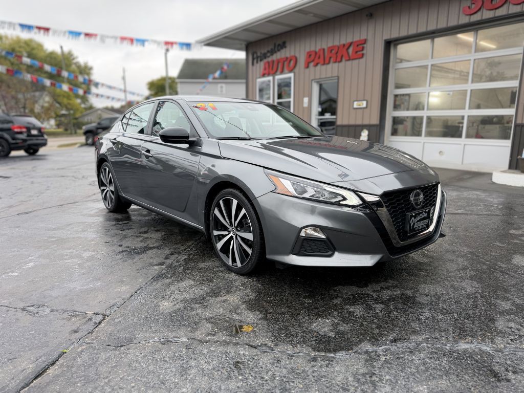 2022 Nissan Altima Image 2