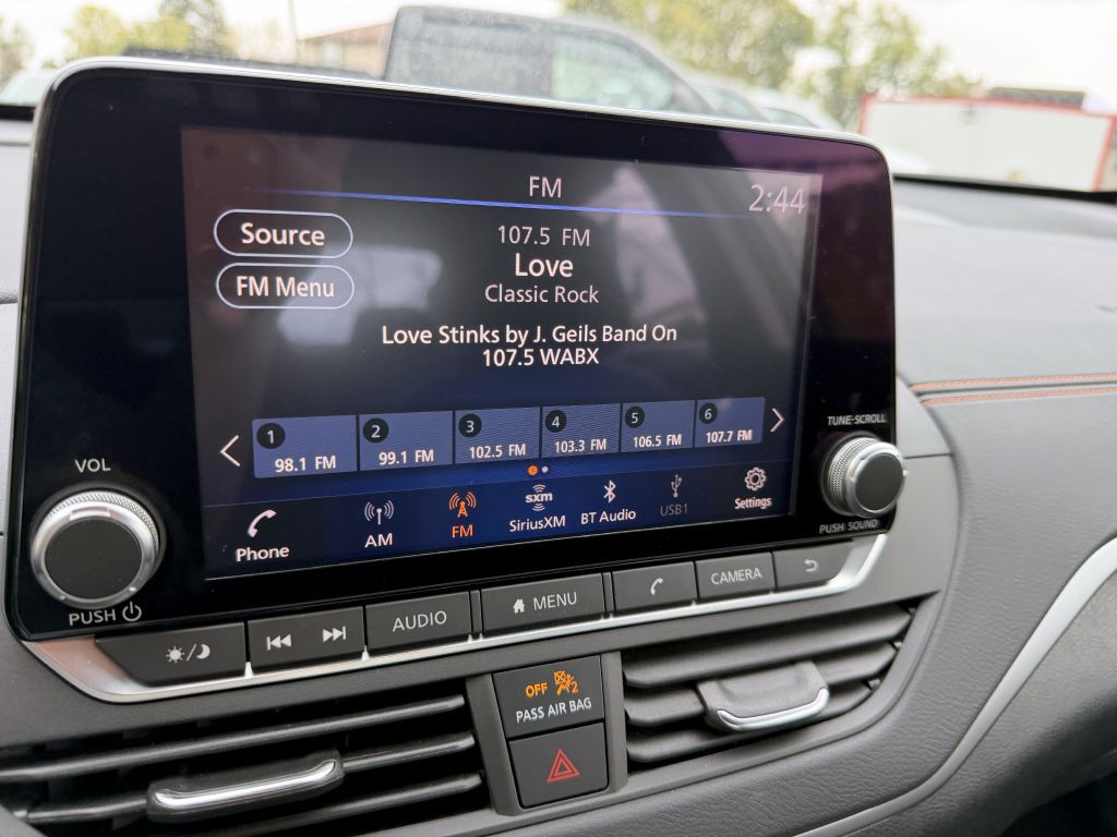 2022 Nissan Altima Image 18