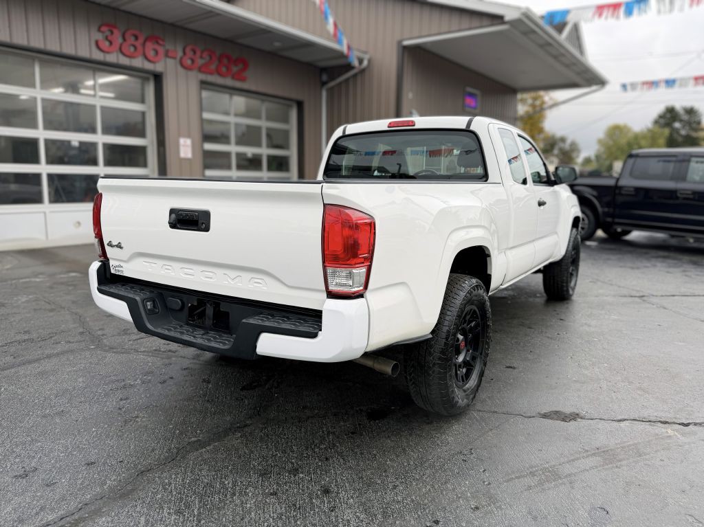 2018 Toyota Tacoma Image 8